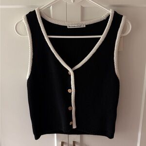 NWT A&F Mara Button‑Up Sweater Vest Size Small Black.